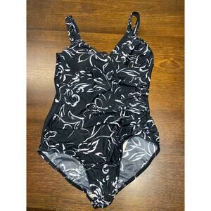 MiracleSuit One Piece Swimsuit Women Small Beach Resort Vacation Slimming Trip